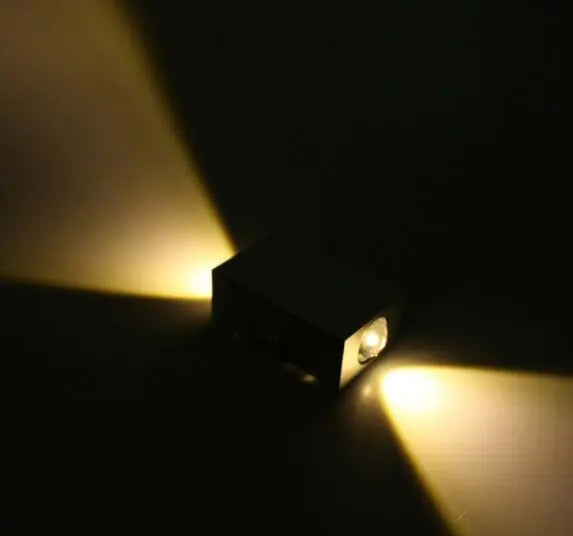 Aluminum Wall Light Fixture